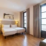 Aspasios Plaza Real Apartmán *
