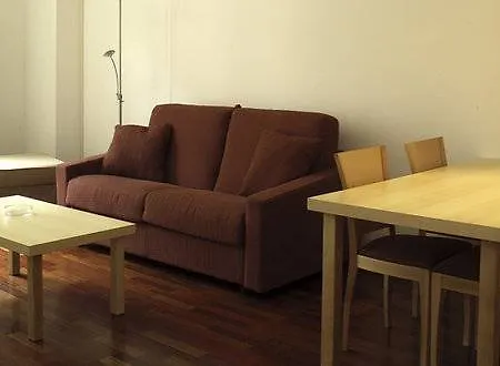 Aspasios Plaza Real Apartment