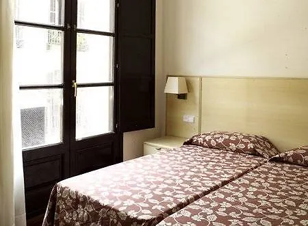 Aspasios Plaza Real Apartment *