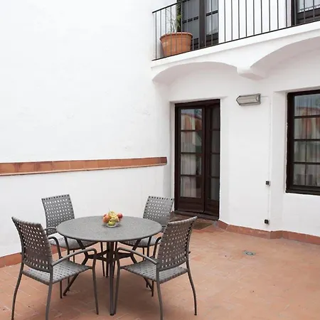 Aspasios Plaza Real