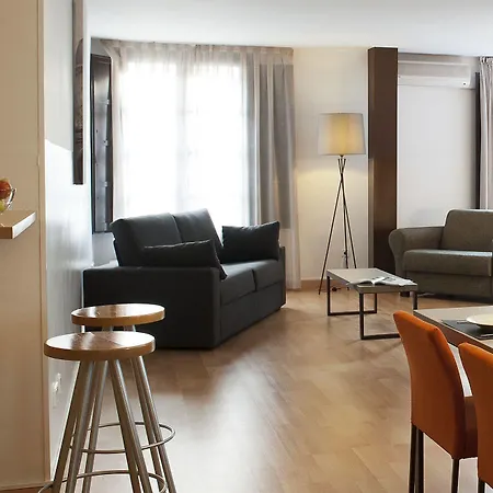 Apartman Aspasios Plaza Real *