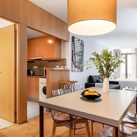 Aspasios Plaza Real Appartement *